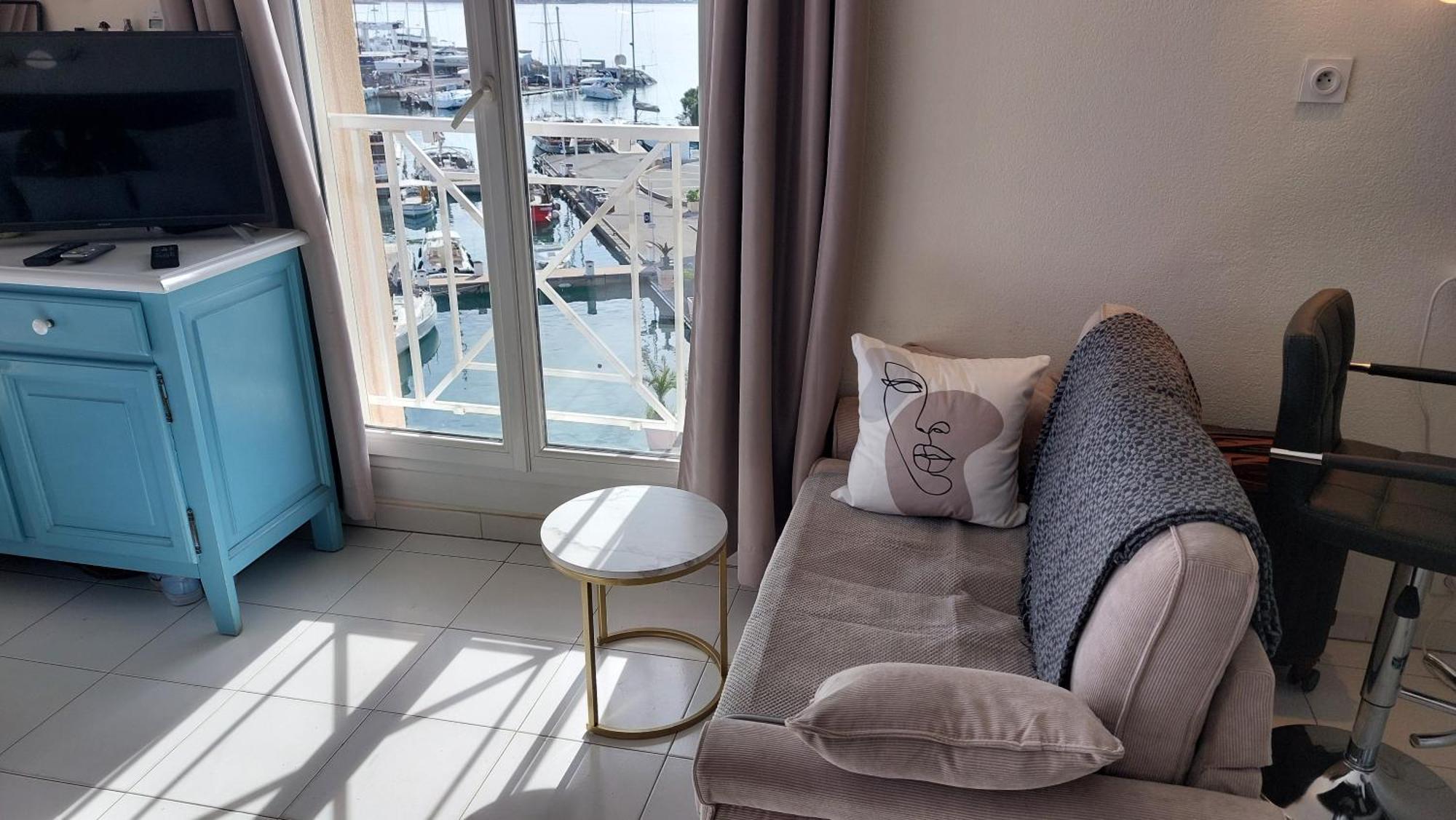Boutique Apartment Hirondelle Port Fréjus Exterior foto